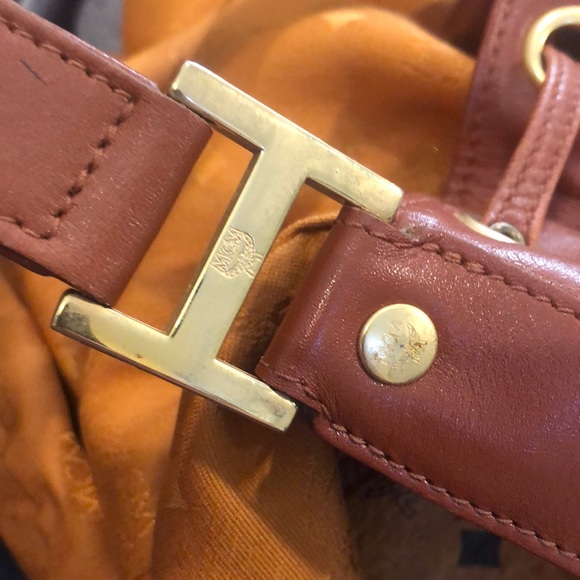 W MCM Vicetos Cognac Leather Monogram Bucket Tote Crossbody Shoulder Bag Mint - Picture 13 of 17